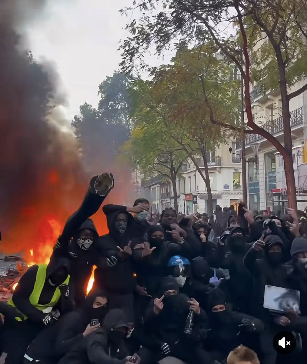 ToonDazza's tweet photo. The Islamic Muslims fuelled by the Hard Left clearly proud of turning France into a third world war zone……
If you have a Palestine flag in your bio - You’re a Cunt. https://t.co/yvXkshSzna