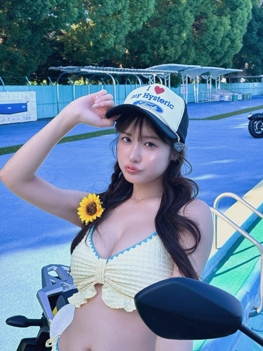 fujimoriho123's tweet photo. 🌻✨🛵 https://t.co/8izHvLU7TQ