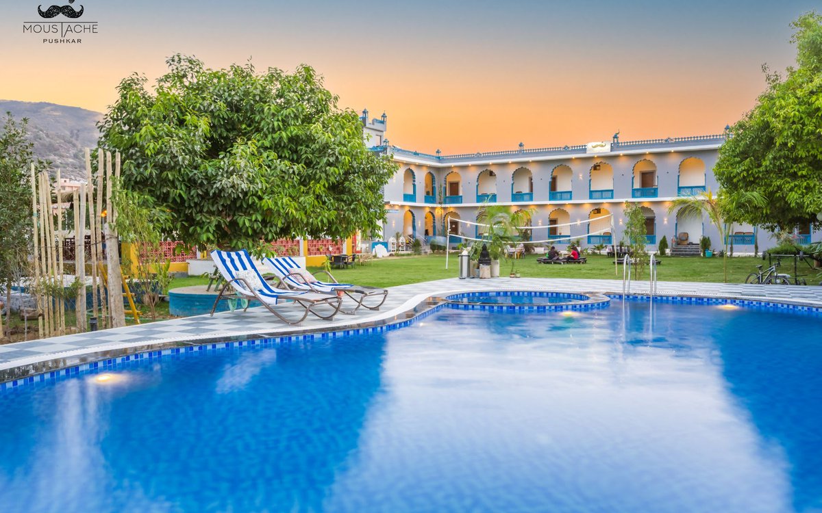 Invide_Labs's tweet photo. 🏜️ Workation place of the month Oct 2026

📍 Moustache Pushkar - Rajasthan 🇮🇳

Gardens, pool, rooftop views and free Wi-Fi near Pushkar Lake.

✈ Kishangarh Airport (KQH) ~38 km

💸 ~₹3,850 for 7 nights (estimate) https://t.co/oPpRWD4ewZ
