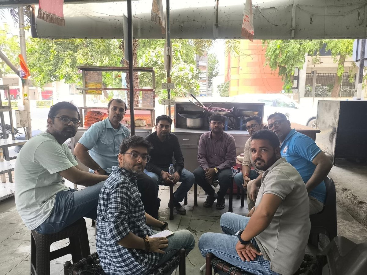 DaxeshVania's tweet photo. #SamantaFoundation (SIF) A'bad: In person Weekly Meeting (Dt 18-10-26) for #MenInDistress &amp; their families.
🌏Joggers Park, Nr Commerce 6 Road, Ahd
⏰10.00 am to 1 pm (Every Sunday)
👥 One to one Counselling
⚖️ Legal Awareness Session
☎️ 98255 87704 Info &amp; MRA support
@sifgujarat https://t.co/0c1sdEHGWn
