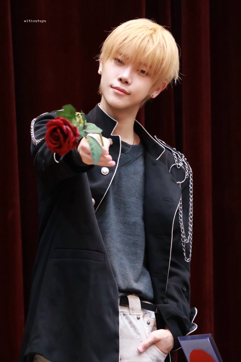 withoutuyu's tweet photo. 261016

👑🌹
모태아이돌이지만 클로저의 왕자님 되고 싶다

#장여준 #JANGYEOJUN 
#CLOSEYOUREYES #CYE
#클로즈유어아이즈 #클유아 https://t.co/3gk428pMoM