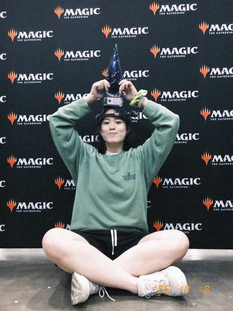 chairiang1's tweet photo. First win in mtg as 1400 elo gamer
Sea rc
After 0% of event wr after this past 1.3 year of grinding
Top 8 
Grixis reanimator oxo
broodscale oxo
rakdos aggro oxo
1st qpt+ worlds https://t.co/jIEROtv4zz