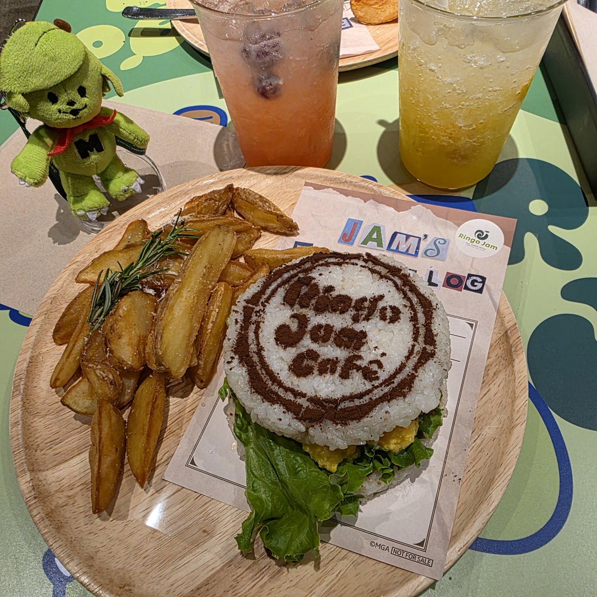 DHjamschan's tweet photo. #Ringojamcafe 
幸せ空間、幸せ時間、最高💞 https://t.co/T6PbzNwANN