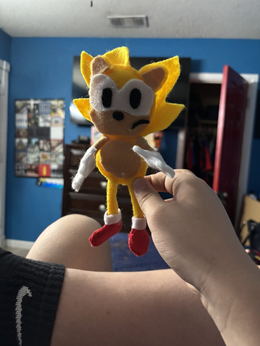 Geraldbeatbn6h's tweet photo. Super sonic plushie https://t.co/ZasE5eOm5A