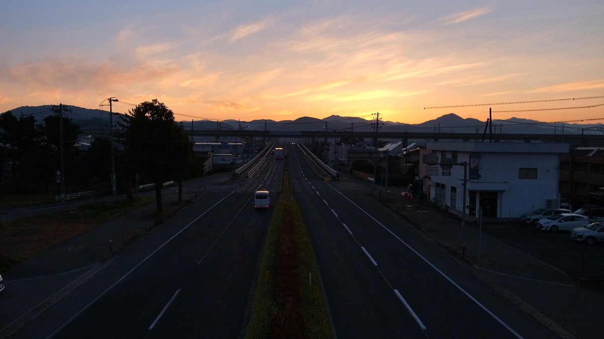 JollyRogers_88's tweet photo. 晴れていれば
毎朝こんな光景が…
岩手の空は広い！

#RICOH #GRDIGITAL #GRDIGITAL4 https://t.co/dCosERXyxI