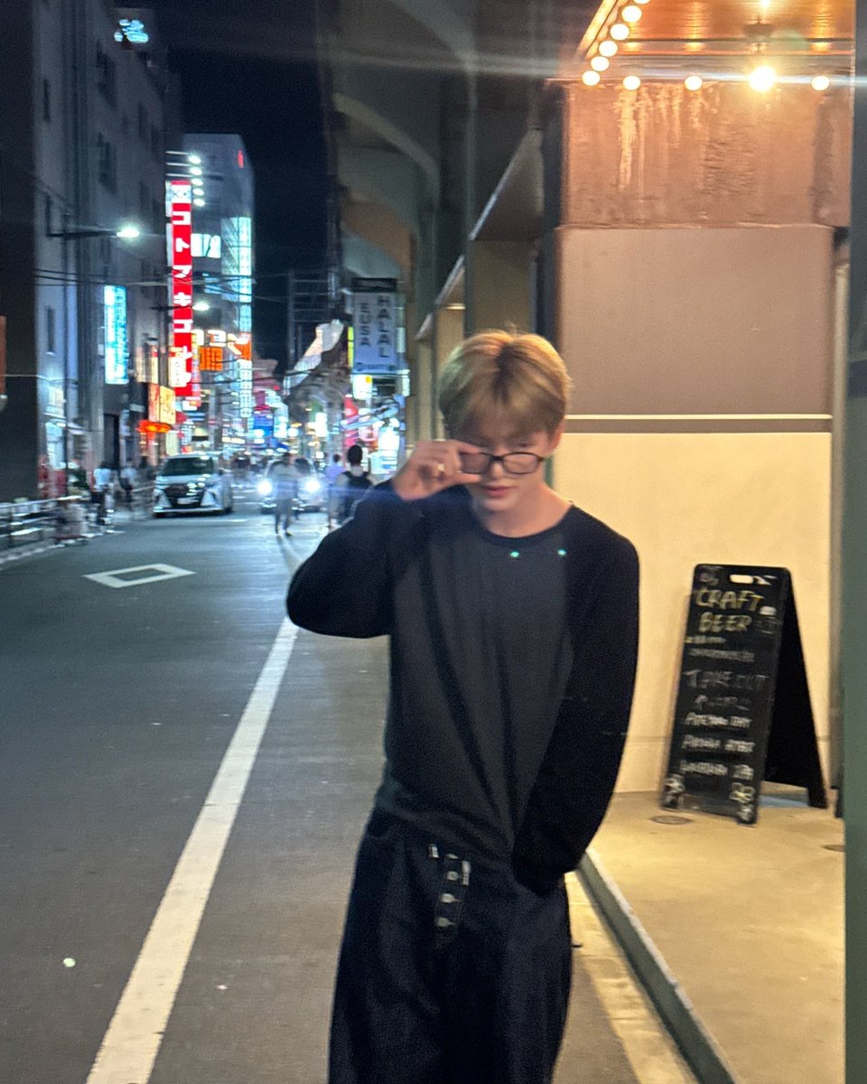 JihoonsTail's tweet photo. oppa jalan jalan dulu yah https://t.co/vYxXSjcgsz