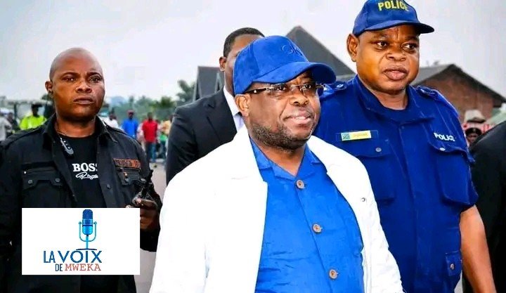 AFRICATOP4's tweet photo. #Kasaï : le gouverneur Mukendi condamne la rébellion de Kabila et réaffirme son soutien à Tshisekedi ✍️ https://t.co/5y4cqLSBHK