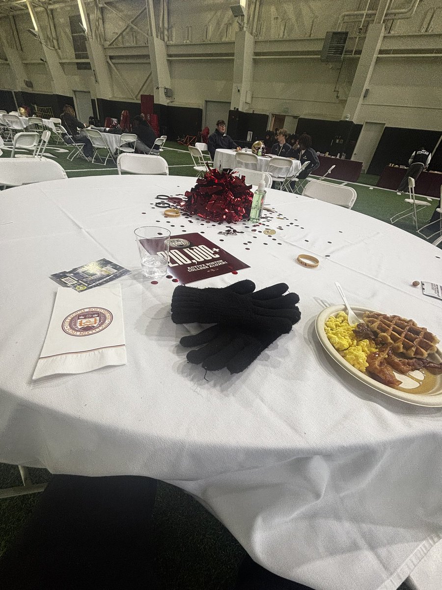 staytune_jay772's tweet photo. Way to finish big win for the eagles thanks for having me I look forward to being back down soon! @BCFootball 
#Goeagles🦅 https://t.co/C0XFAu71Q3