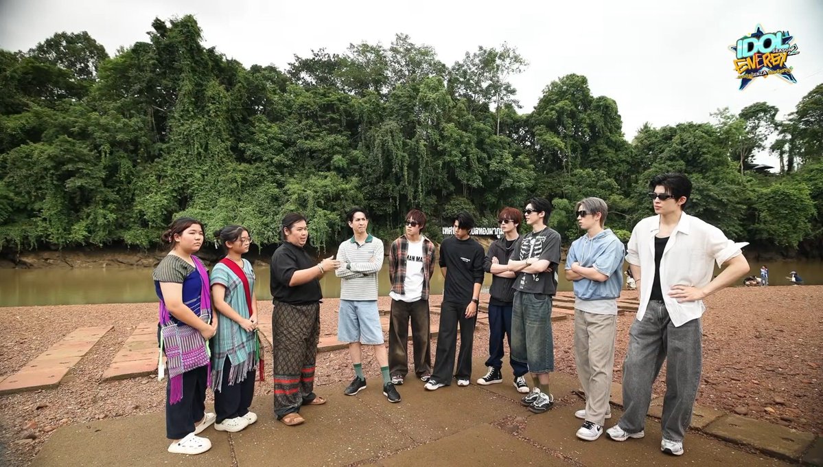 doublepjourney_'s tweet photo. มุมกล้องแหละ จริง ๆ แล้วพี่ไอดอลคนเสื้อขาวเขาตัวเท่าเน้ 🤏🤭

#IDOLENERGYSS2ep3
#JASPER 
#ppnaravit @ppnaravit https://t.co/pnbBw2ZSVV