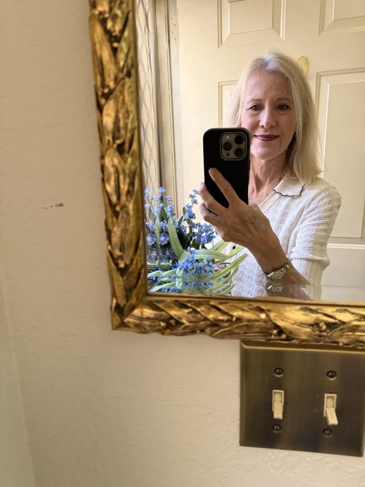 MarilynJanv2lu's tweet photo. Hello 👋 https://t.co/afkbZFbpG1