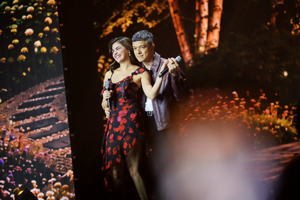 ASAPOfficial's tweet photo. E di tayong lahat na ang nakangiti?! 

Level up din naman talaga ang kilig ng the Loyalty Game stars na sina Jericho Rosales and Janine Gutierrez! 

Love is really in the air kaya naman we're gonna give you more kilig performances

#ASAPXPPampanga https://t.co/yti7ZPorUX