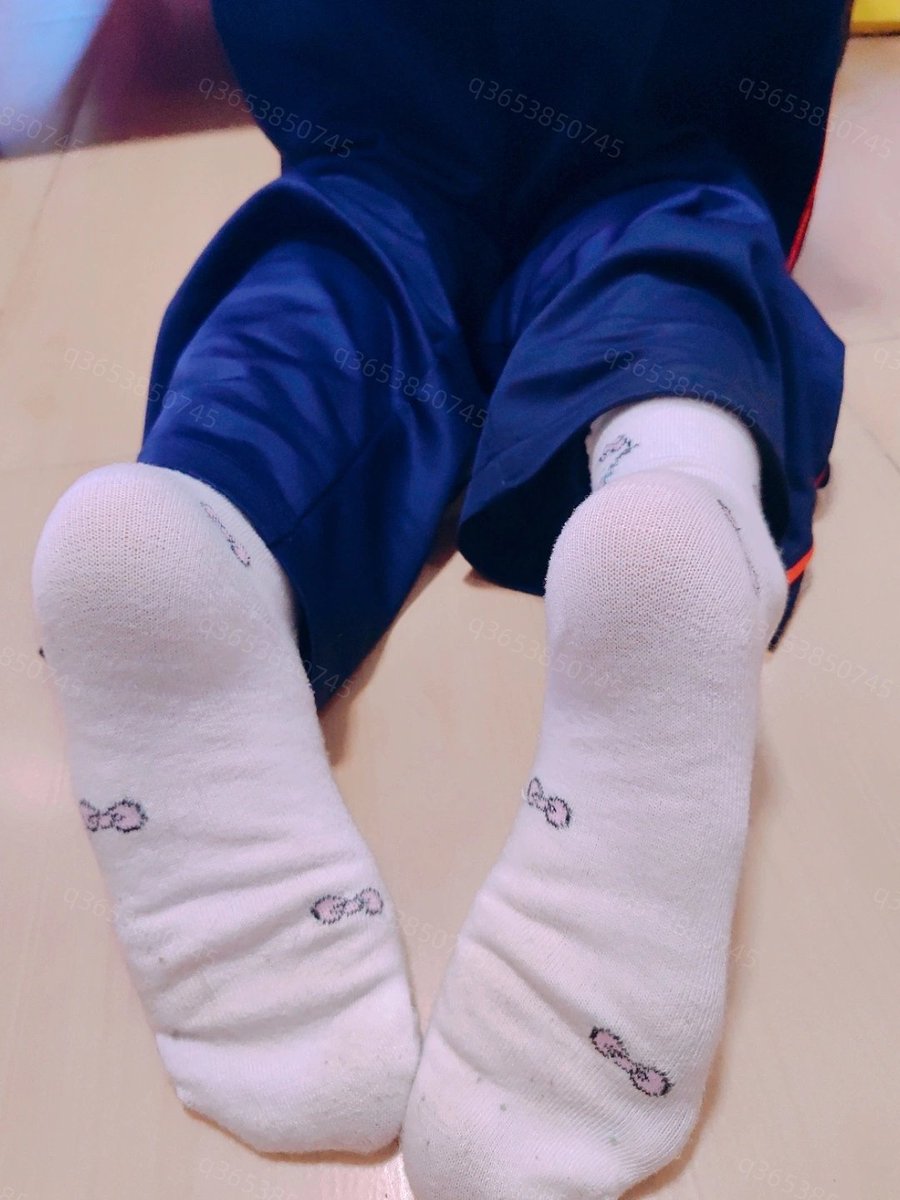 nmeng25's tweet photo. 高中生活真的很枯燥啊啊啊  看不懂的数学题  上不完的晚自习 还是训🐶有意思多了 https://t.co/BOpSEj3F9J