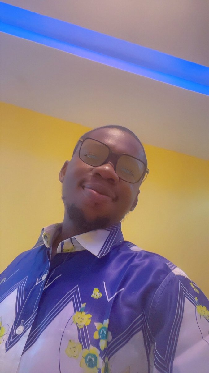Jettyomojesu's tweet photo. First time going to church in 6 months https://t.co/4nvVhhfRmh