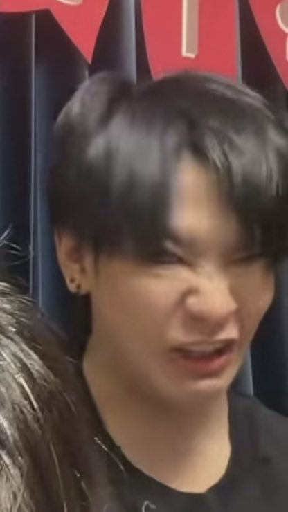 moomango_'s tweet photo. 🦁 “I hate your licking face, then you make that face, like..”
.
🤣🤣 never ending battle with Pluto. But your face was spot on, Sing! 🤣🤣
—
Happy Krist Day
#KRISTOBER18 #คริสสิงโต https://t.co/FDrwVSqb0r