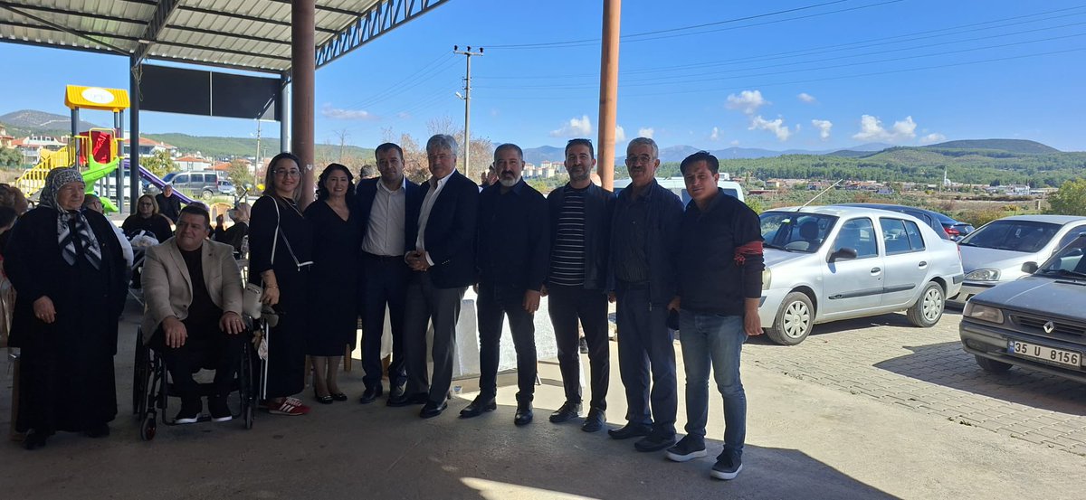 MetinErgun48's tweet photo. 📍Yatağan-Madenler

İlçe başkanımız Ali Anbarcı ve yönetim kurulu üyelerimizle birlikte, partilimiz Ümit Savran’ın sevgili kızının düğününe katıldık.

İYİ Parti olarak genç çiftimize mutluluklar dileriz. https://t.co/tmXvbc0R7A