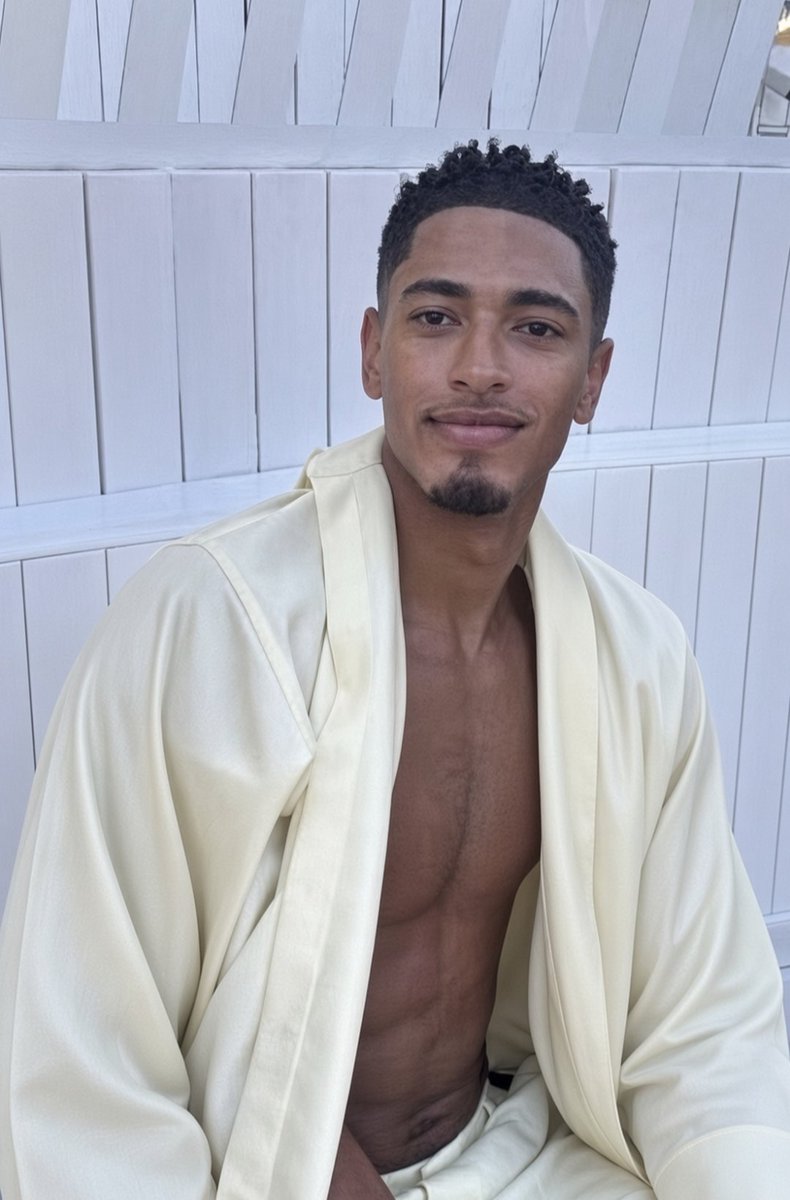 addictionjude's tweet photo. ugh he's so gorgeous 😍 https://t.co/Vp9gIZsAVj