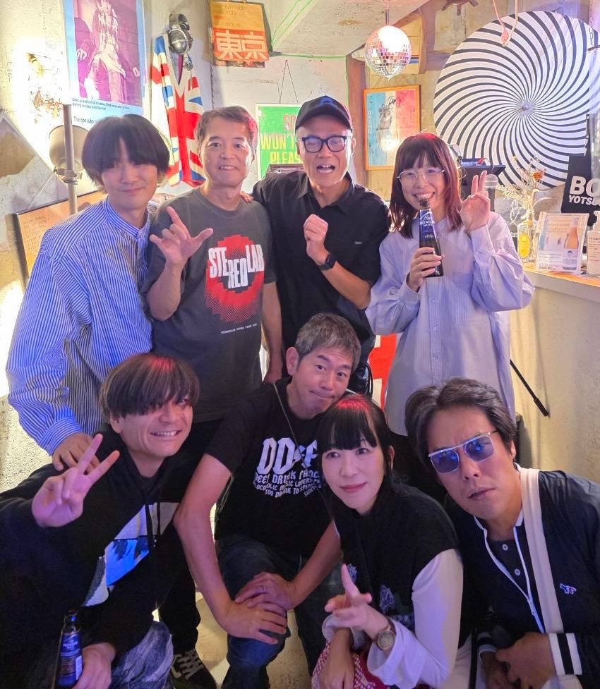 kurogome0124's tweet photo. 昨日のINDIE POP NIGHT Vol.8にお越しの皆様、ゲストDJの皆様、ドクターヘッドの柳原さん、大変ありがとうございました！

昨日はAIに聞いてこのイベントを知って来たというお客様が2名。AIマジですげえな。
あとノルウェー🇳🇴から旅行中の方に立ち寄っていただきました。

めちゃめちゃ楽しかった✨ https://t.co/AwFOL5XKbZ