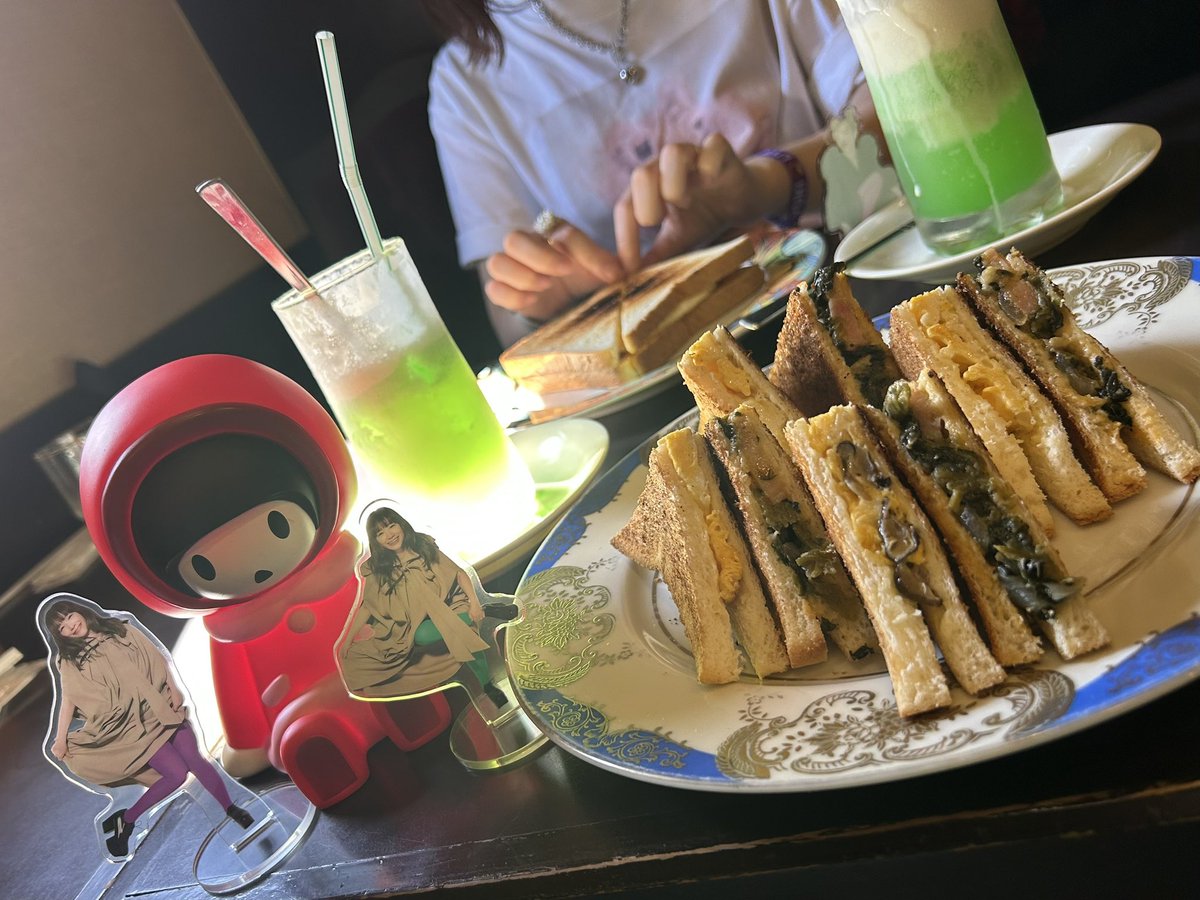 yukarin0612's tweet photo. YUKI Stay Electric⚡️大阪2days楽しかったあ〜！今回は衣装も髪型もいつもと違う感じで、それはそれでめちゃくちゃ新鮮で可愛すぎて🫶🏻セトリも良すぎてな……🥲
そして今日は今日で整理番号が13番やったんですが…初めてYUKIちゃん最前で見れて最&amp;高で幸せでした🥹🌈
YUKIちゃんBIG LOVE❤️‍🔥 https://t.co/i32DVu8xJT