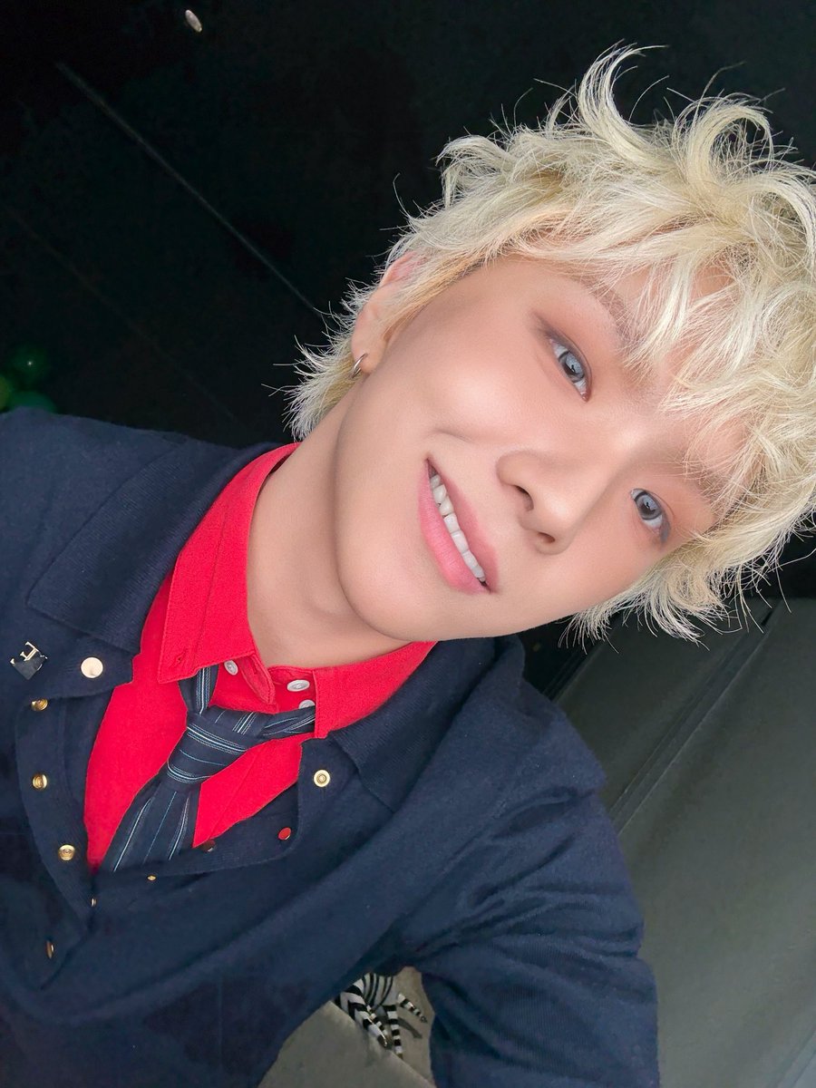 bndwiki's tweet photo. 🌟 [#WEVERSE UPDATE] 261018 #WOONHAK 

😁 https://t.co/xK53ea06TJ