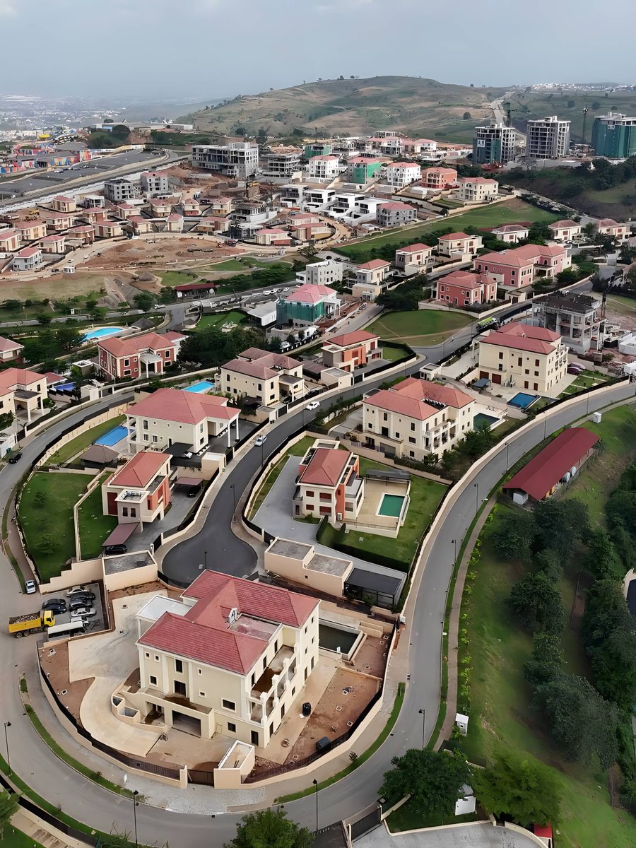 NaijaAesthetics's tweet photo. 📍Sunrise Hills Estate in Asokoro, Abuja, Nigeria https://t.co/9cjke62fka