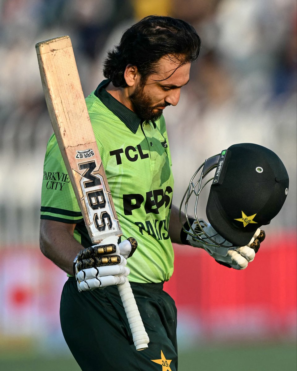 cricinfo's tweet photo. Four ODI hundreds for Salman Ali Agha, all batting at No. 5 or lower 🙌

These are the most ODI hundreds for Pakistan while batting at No. 5 or lower, surpassing Mohammad Yousuf (3) https://t.co/GLUE29xJEH