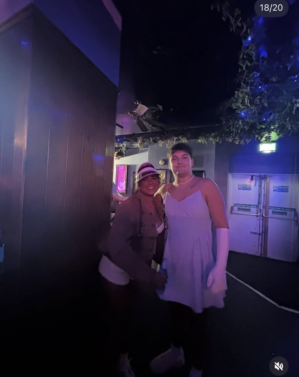 shawg9689's tweet photo. Me and her vs the guys she poses with on nights out.
#cuck #cuckold #bull #wifesharing #gyatt #bull #bbcbull #bbc #bnwo #blacked #bleached #bwc #ukhotwife #hotwife #uk #desi #teen #ukteen #chav #slag #bop #tart #brown #paki #pakistani #brownbop #uni https://t.co/BvsFx1Z4mW