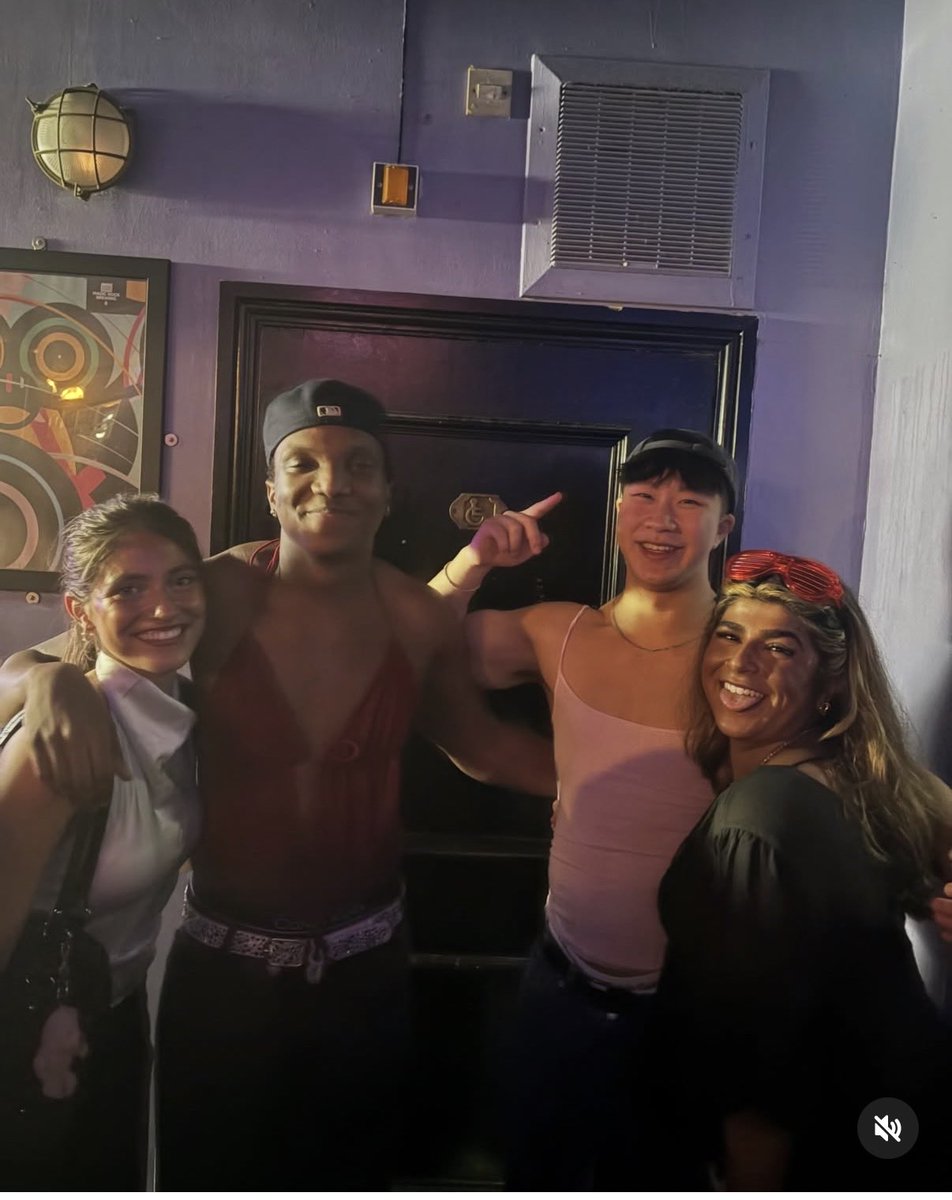 shawg9689's tweet photo. Me and her vs the guys she poses with on nights out.
#cuck #cuckold #bull #wifesharing #gyatt #bull #bbcbull #bbc #bnwo #blacked #bleached #bwc #ukhotwife #hotwife #uk #desi #teen #ukteen #chav #slag #bop #tart #brown #paki #pakistani #brownbop #uni https://t.co/BvsFx1Z4mW