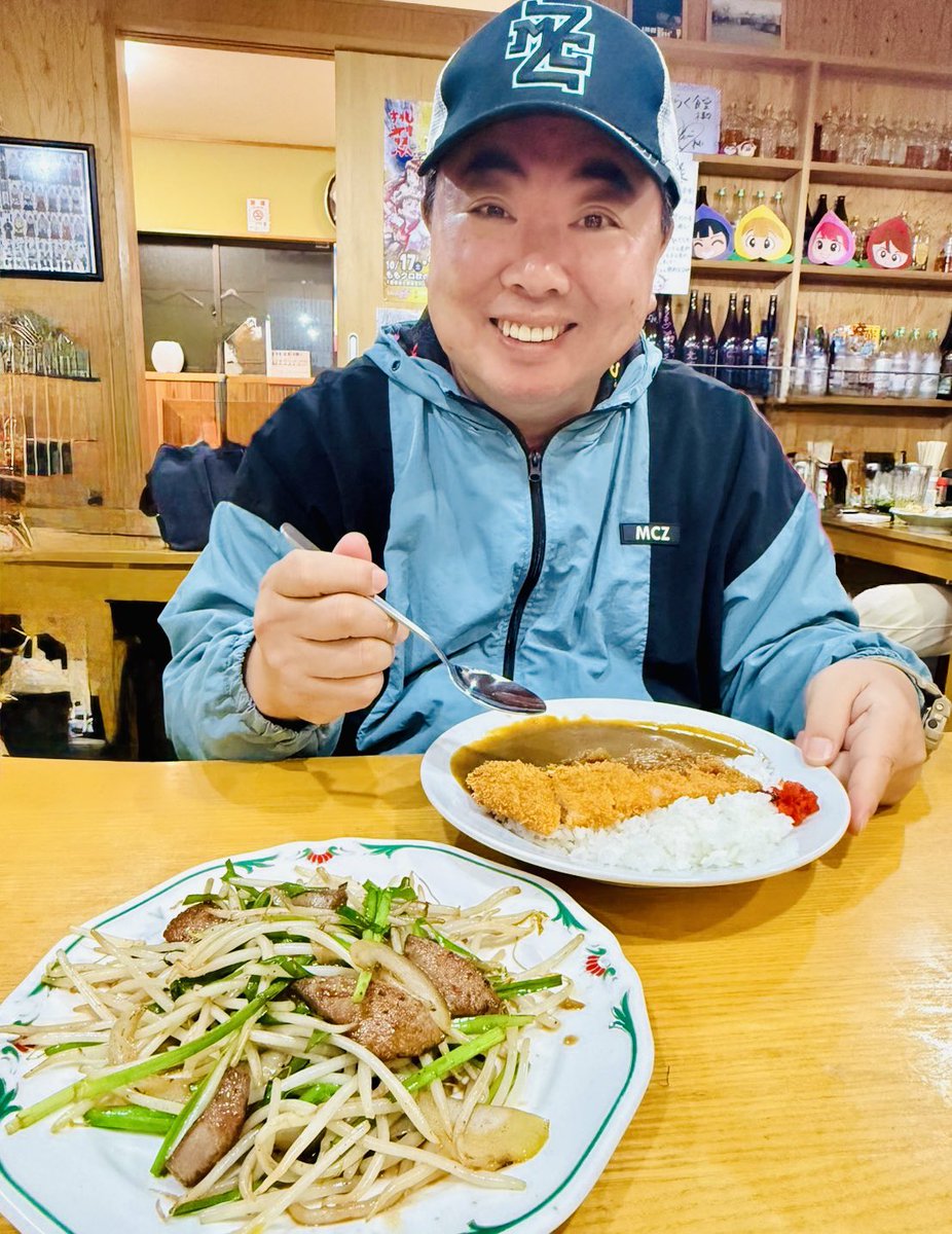tsukajimuga's tweet photo. 千葉県　長生村
八積駅
きらく食堂
カツカレー
レバニラ
絶品！ https://t.co/JIteKvAlrn