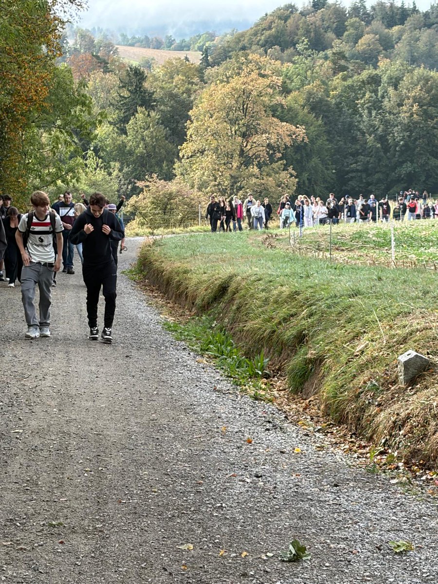 HullZurich's tweet photo. Hiking Day 2026. #hullsschoolofficial #hiking https://t.co/WFIMhx7PaO