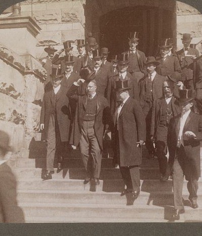 TRPresLibrary's tweet photo. #OTD in 1905, TR left on a nine-day Southern tour. At the Richmond luncheon:

"Next only to a man's having worn the blue comes the fact of the man's having worn the gray, as entitling him to honor in my sight."

He never mentioned disfranchisement.

https://t.co/SEoTHtNjBm https://t.co/saqubdhhVV