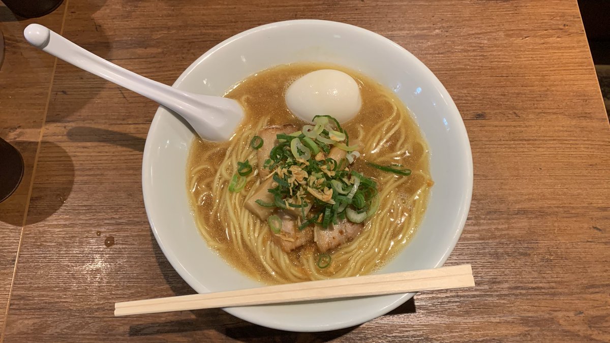 WandaRan44's tweet photo. 昨日ゲームマーケットから帰ってきて即爆睡。

ほぼ今日何も食べてないから立川賚神の鶏白湯そばをいただきます🙇 https://t.co/9DgvwACptQ