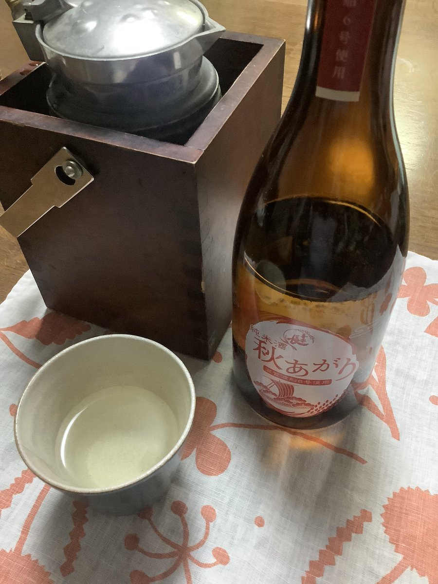 tmrowing's tweet photo. 今日の秋あがりは
喜楽長・滋賀渡船6号・純米（滋賀県）
冷や（＝常温）でも旨いけど、燗酒で一層まろやかに。 https://t.co/IJoZuhsXiE