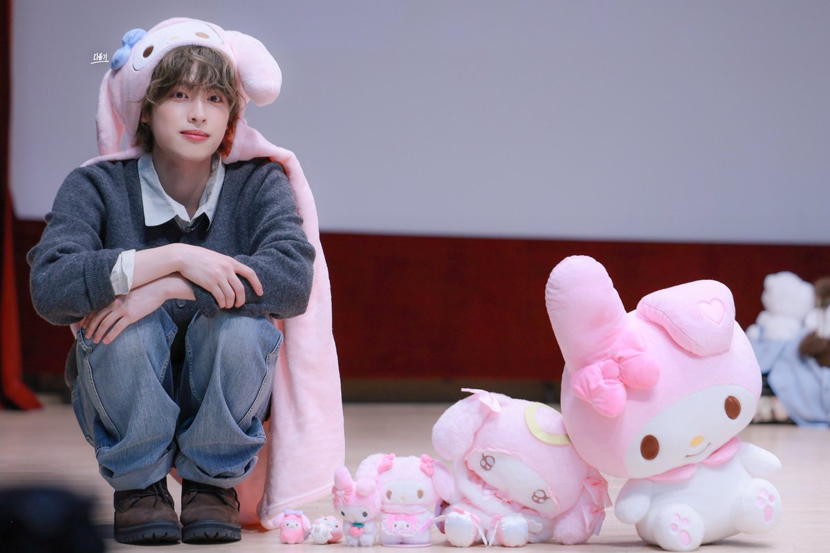 xLivelock's tweet photo. sumpah lucu banget... three apples tall... bener kata kakak jungsu, dd kecil dan bersinar https://t.co/XH3HMD4kyF