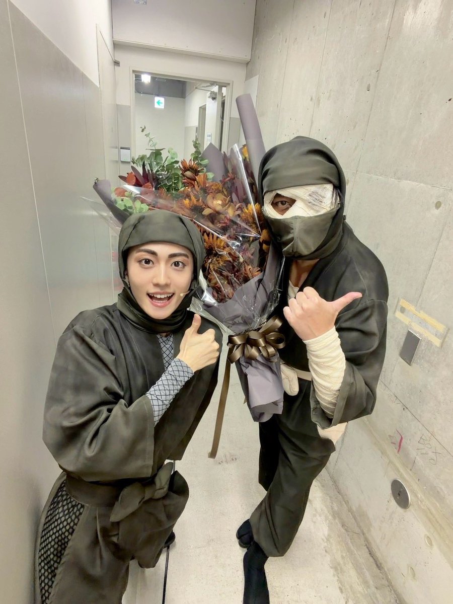 ruikururu's tweet photo. #忍ミュ 本日もありがとうございました！

全力で勇気100%を踊りすぎて
挨拶で息切れしてました:( ;´꒳`;):

そして！今日は我らが組頭！
すぐるさんの600回公演記念日！🎊

実は、このXで1番最初にフォローしたのはすぐるさんだったりします(　-∀-)
大好きな大先輩です！🥷 https://t.co/WcBoTiM5nq