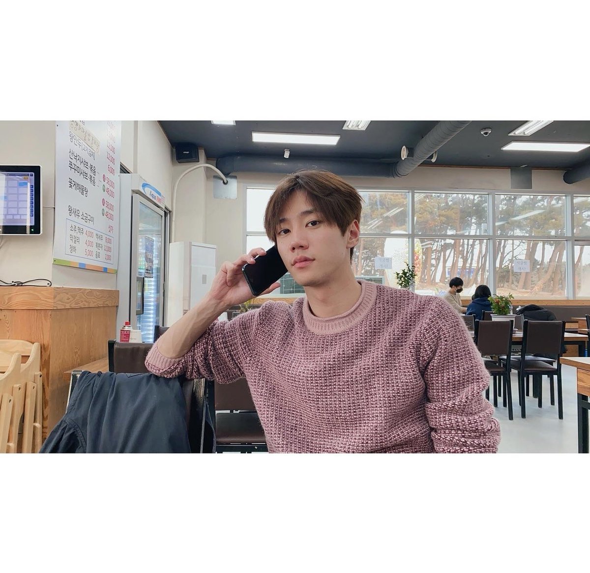 Lee2_60's tweet photo. 얼굴은 너무 예쁜데 팔핏줄이 ㅈㄴ 남자… https://t.co/QTlcaqp2GA