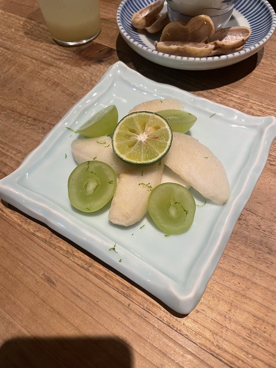 donkun0320's tweet photo. 昨日行ったご飯屋さん、美味しかったなぁ〜
お通しの落花生が見たことないデカさで食べ応えあって美味しかった https://t.co/cQGPJLnGcL