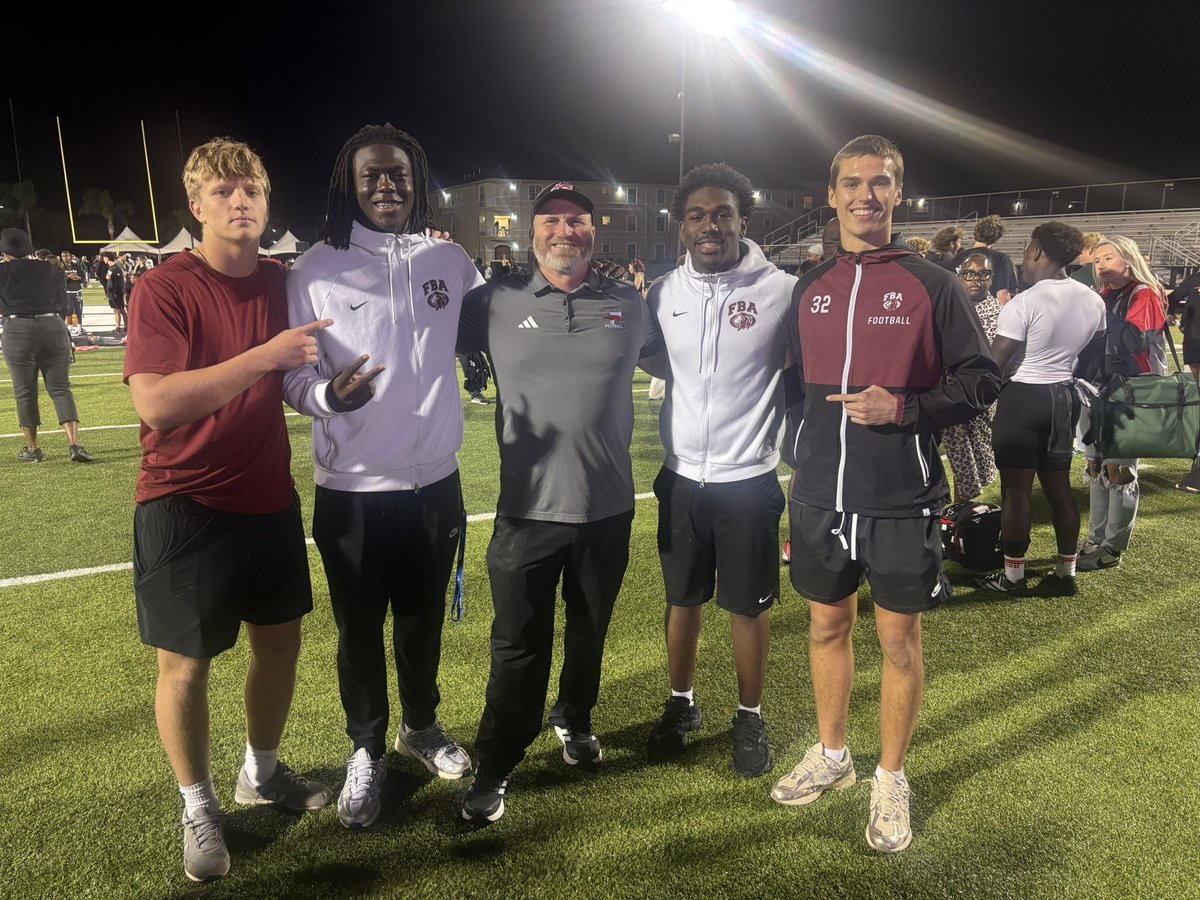 coachPJGibbs's tweet photo. Appreciate @CoachJOdaffer having our dudes at the SEU homecoming game last night GO FIRE 🔥@RobinsonSe53692 @MarcianoKing5 @rykercusick_11 🦁🦁🦁 https://t.co/9Ys6YIvItj