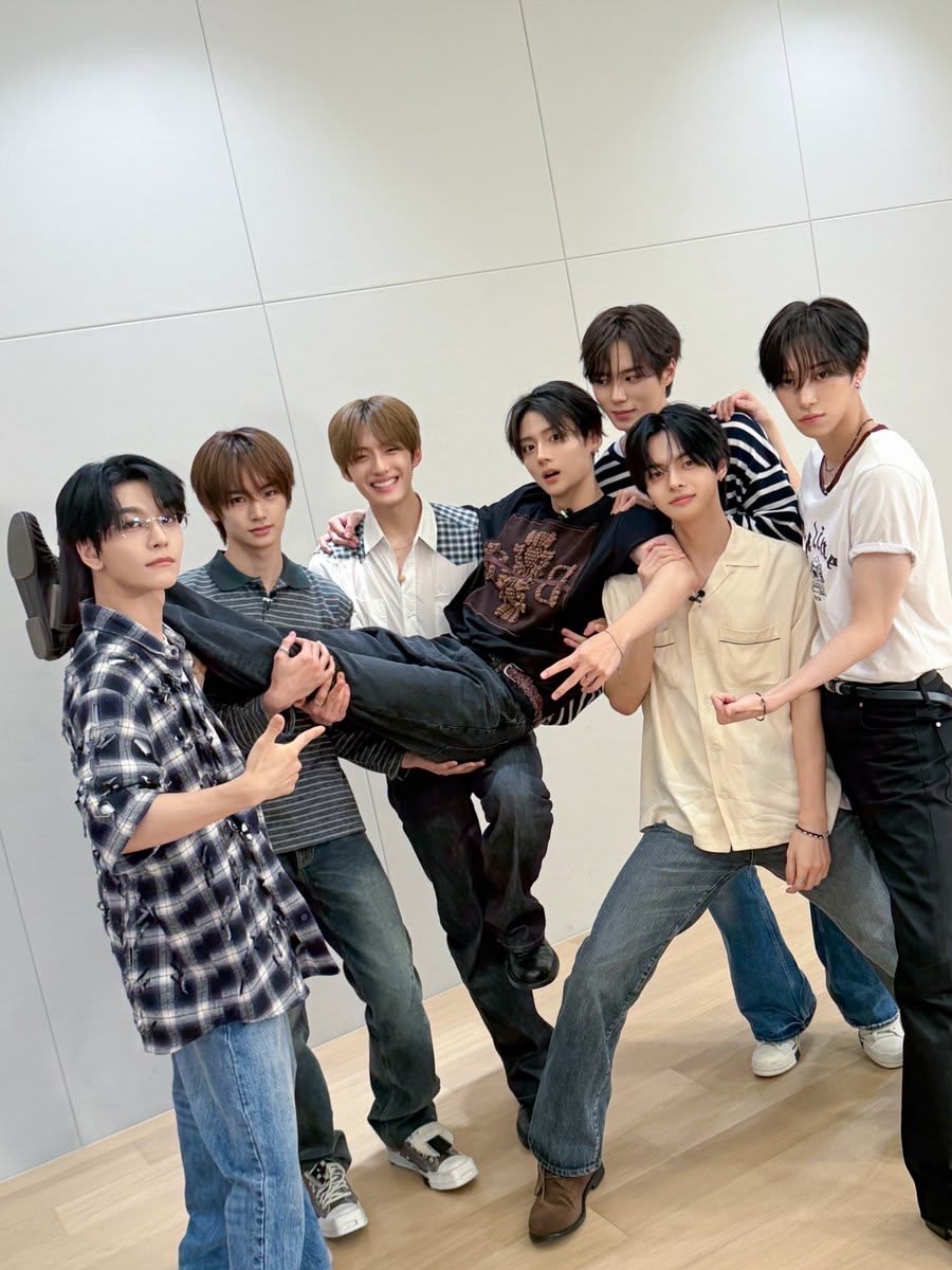 ALD1VOTINGTEAM's tweet photo. 🔥 1 repost = 1 vote! 🔥

Another day, another vote! It’s DAY 8 of #2026MAMAVOTE, so let’s keep voting for #ALPHADRIVEONE! https://t.co/1pN3xNTBKo
