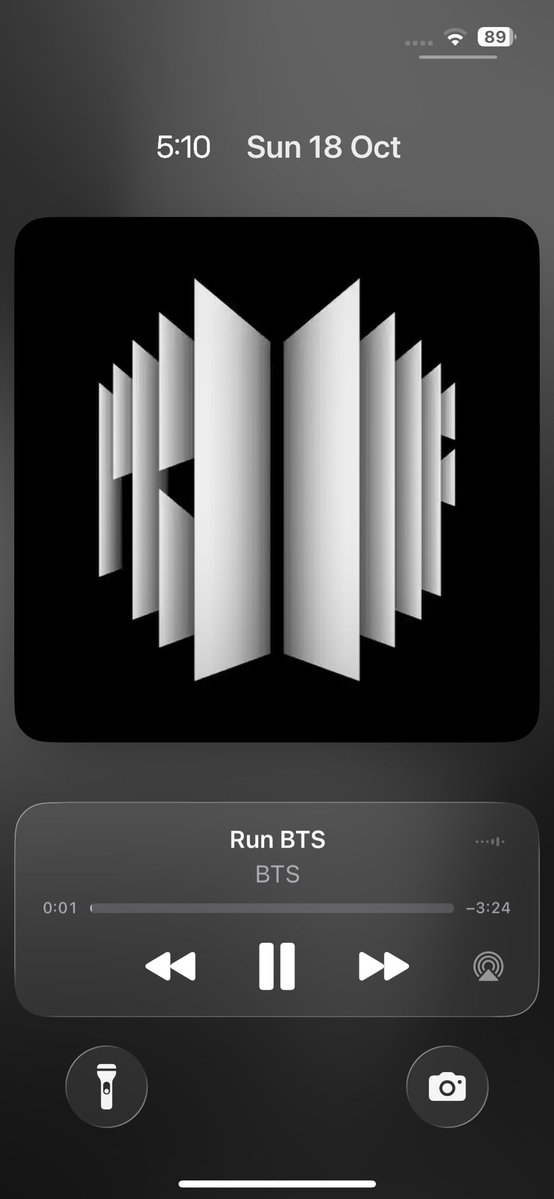 vantemims's tweet photo. Song 48: RUN BTS https://t.co/gTJmiOVCxH