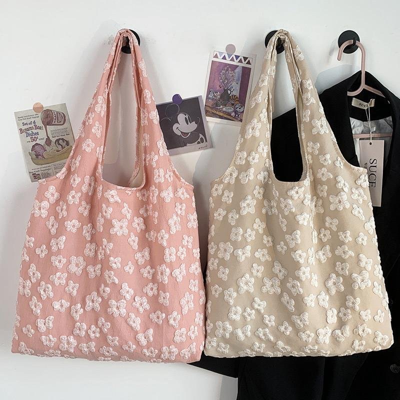 loftymannn's tweet photo. matching bags for soft girl era

– a thread https://t.co/lpNfs0YJmE