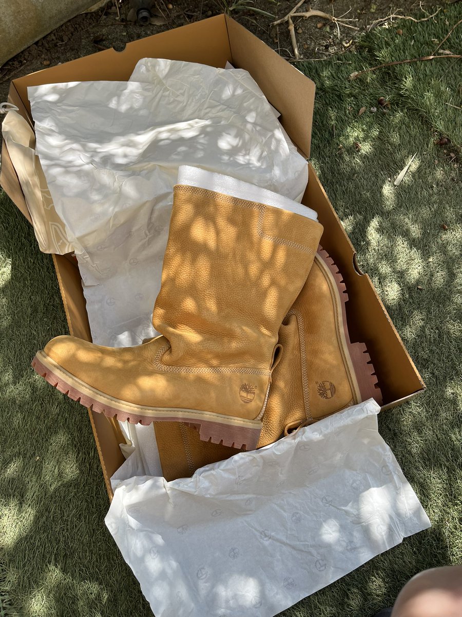 poc_7_'s tweet photo. Timberland ✖️ Telfar https://t.co/t8En666F1e