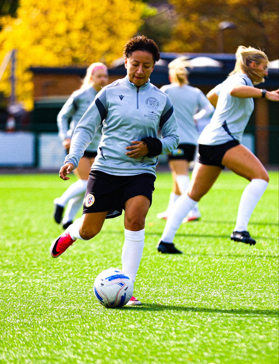 BromleyFCWomen's tweet photo. Putting in the final preparations 💪⚽

The girls are out warming up ahead of today’s clash with Millwall Lionesses 🖤🤍

Kick-off is fast approaching!

#WeAreBromley https://t.co/l3wXSJjhUr