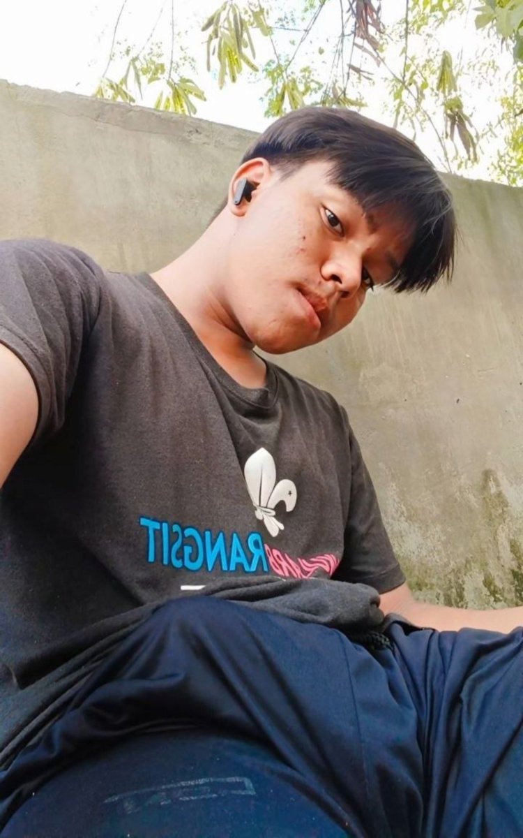 Ata56182715's tweet photo. อยากมีผู้หญิงมาอมให้จังครับ🍆💦 https://t.co/iuLTQGCOjr