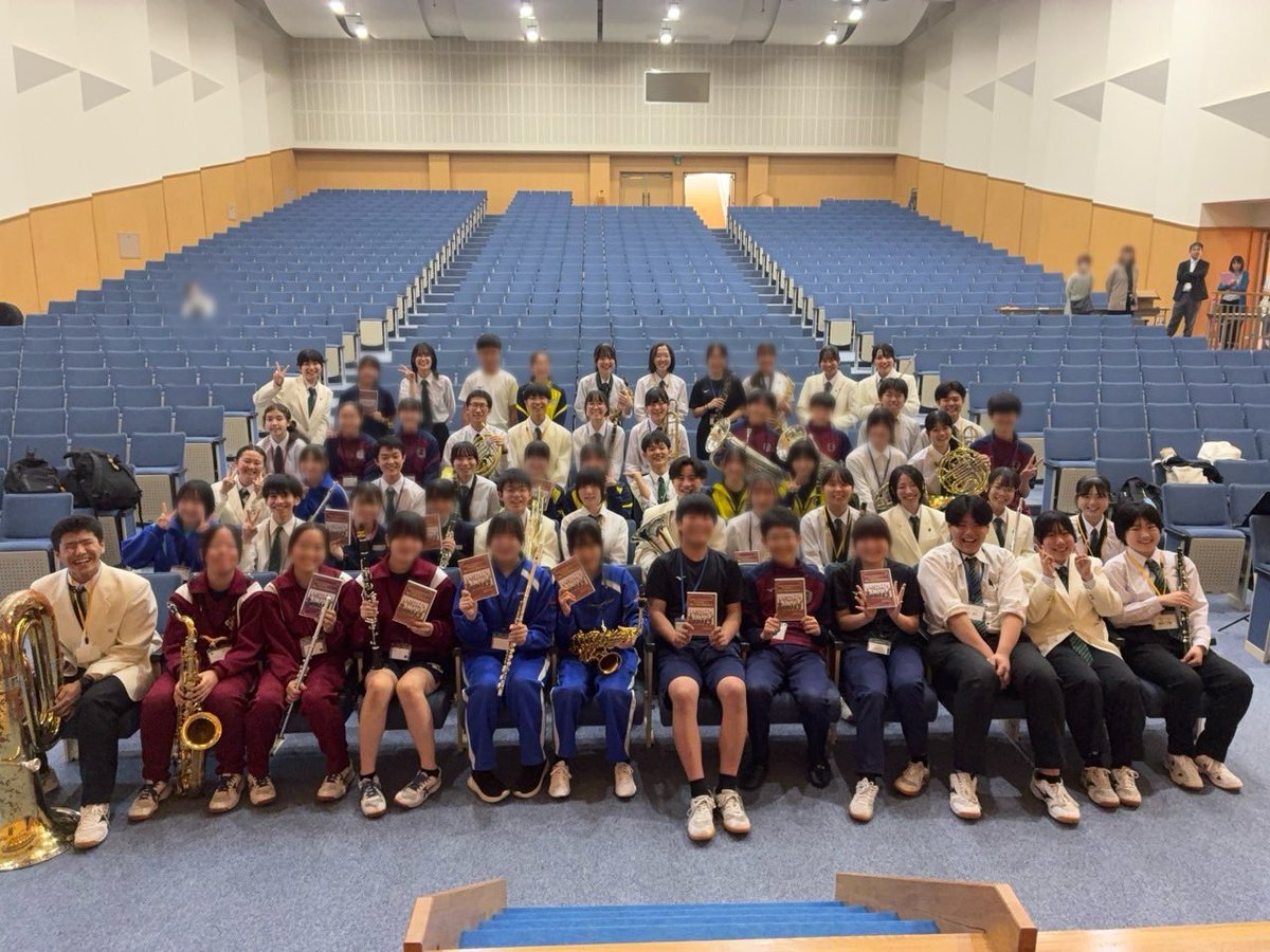 suiken_kojo's tweet photo. 2026.10.18

今日は部活動体験会を行いました‼️

事前連絡を上回る28人の中学生が来てくださり、一緒に活動を楽しみました🎶

吹研部員からの感謝の気持ちを込めた歓迎演奏から始まり、パート練習では交流しながら音を合わせました。最後には、歓迎演奏で披露した「銀河鉄道999」を https://t.co/KAWE66D4OH