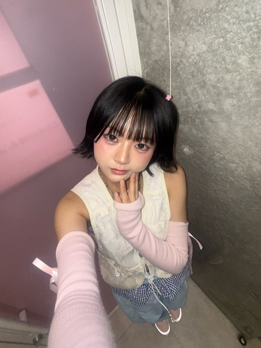 footdude90's tweet photo. おーぷんでーす💕
みんなぁ💕おいで💕
おさいふも💕せーしも💕ぜんぶ出しちゃえ💕
#なりきり #イメプ #オナペ #貢ぎマゾ #貼り合い https://t.co/UfDClJM7bD