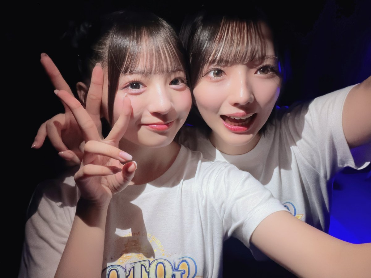 48mi_chanUT_TU's tweet photo. #NMB4816thAnniversaryLIVE
〜皆と共に〜
ありがとうございました！！👶🏻🩵

密かに念願だった なめくじハート できました🎀

こちゃんとも最後のライブ😭
皆さんとも今日で沢山思い出作れたかな〜💭

17年目のみーちゃんもみーてみーて❔👼🏻
 #NMB48 https://t.co/BlFsfHXsFN