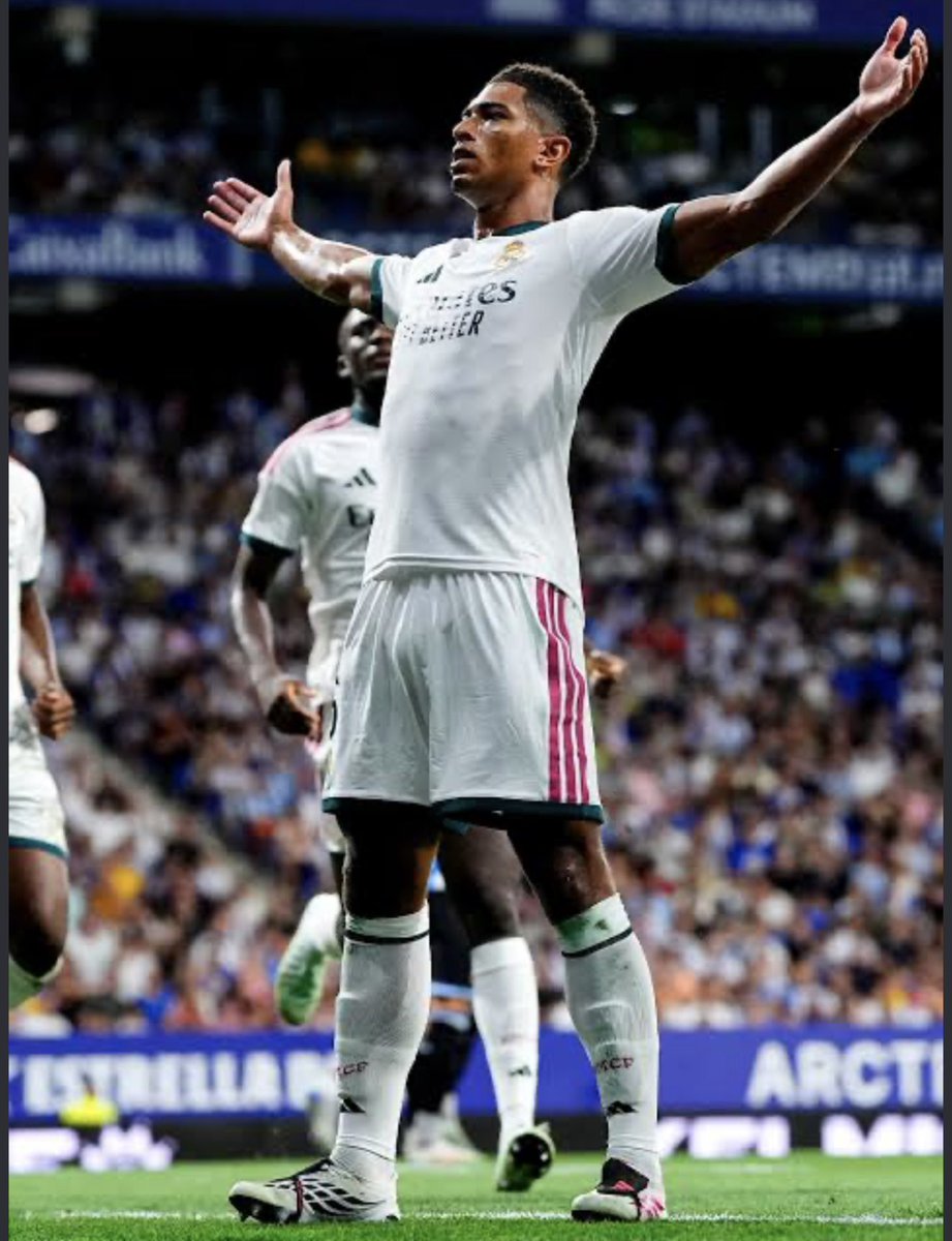 Hutman_rm's tweet photo. CRAZY STAT: Jude Bellingham is just 9 assists away from equaling Fermin Lopez career goals and assists.

“Fermin is better than Jude”😂😭 https://t.co/w2YztkoD7S