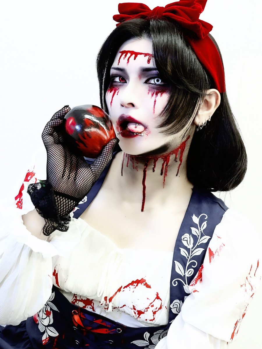 Boogie_JILUKA's tweet photo. マッピで激アツライブをしたのち、今日は白雪姫になってました🍎
そんな人生。

楽しかったありがとー！ https://t.co/mvBEetbWt0