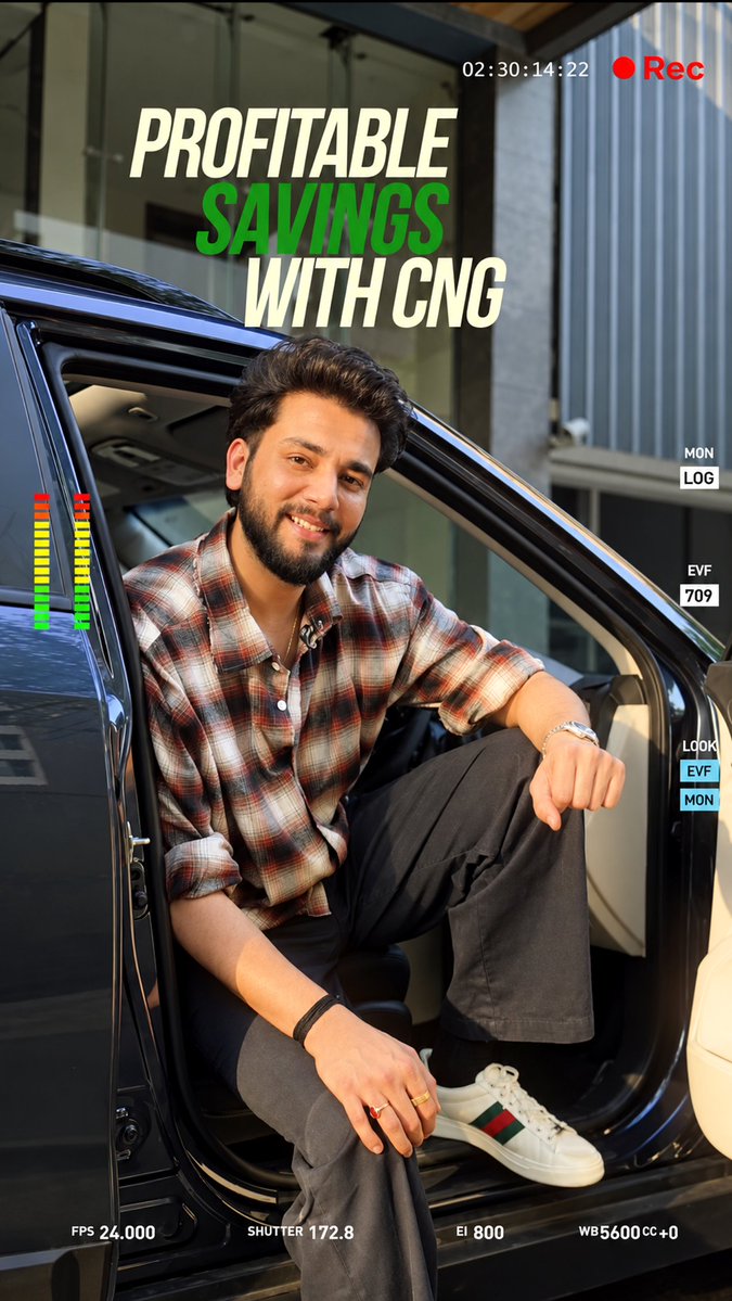 I_Jasvika's tweet photo. A phenomenal and fantastic promotion of the Mahindra XUV ZNG by actor @ElvishYadav.❤️‍🔥

This is what we call an upgrade in brand promotions.🚗

This promotion is on another level. Loved it, he is promoting automobiles now.🫰✨

#ElvishYadav https://t.co/lXIEdO6VUK