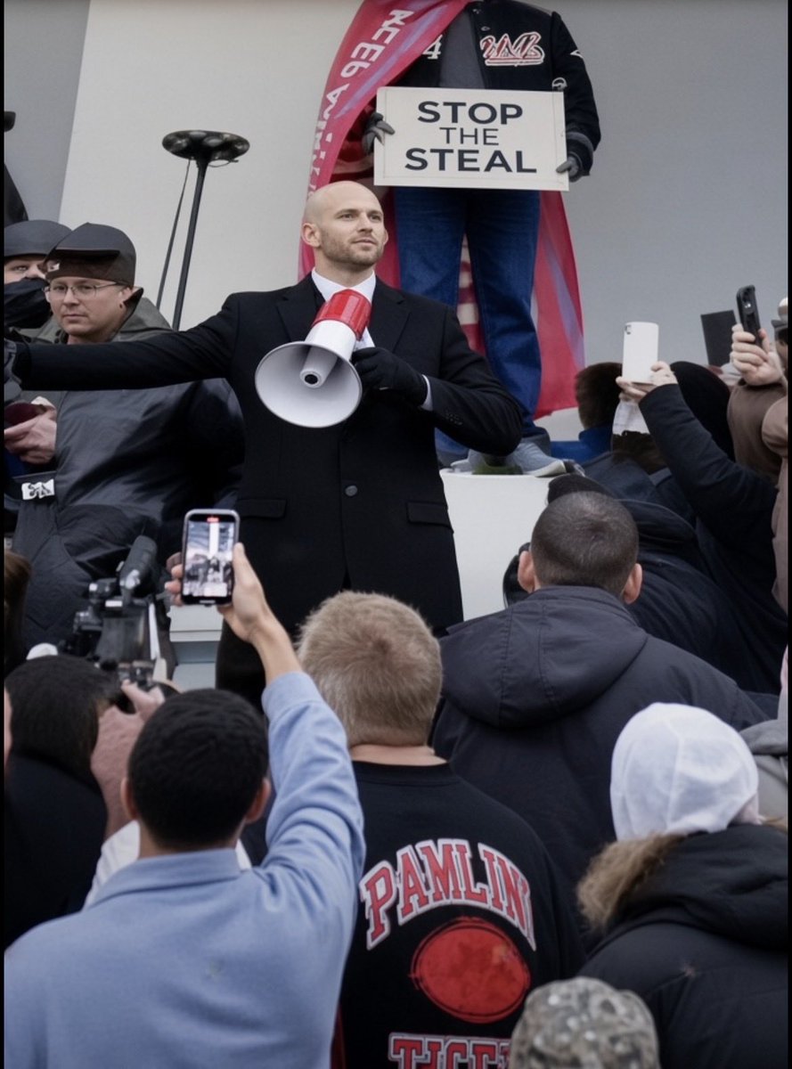 SylvestaDaBone's tweet photo. Did we ever #identify this weirdo who had to fight a MAGA hillbilly over his own microphone? Was screaming something about joining his cult or something. #january6th https://t.co/LdfPD0nFPX